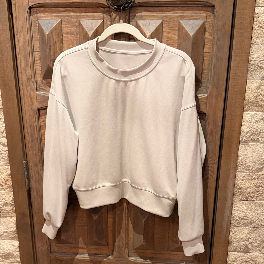 Lululemon cream softstreme perfectly oversized crew neck sweatshirt, size 6